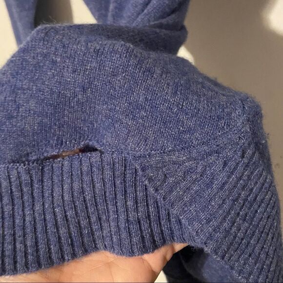 Womens Size Medium 100% Cashmere Long Sleeve Uneven Hem Sweater Office Staple - Picture 9 of 9